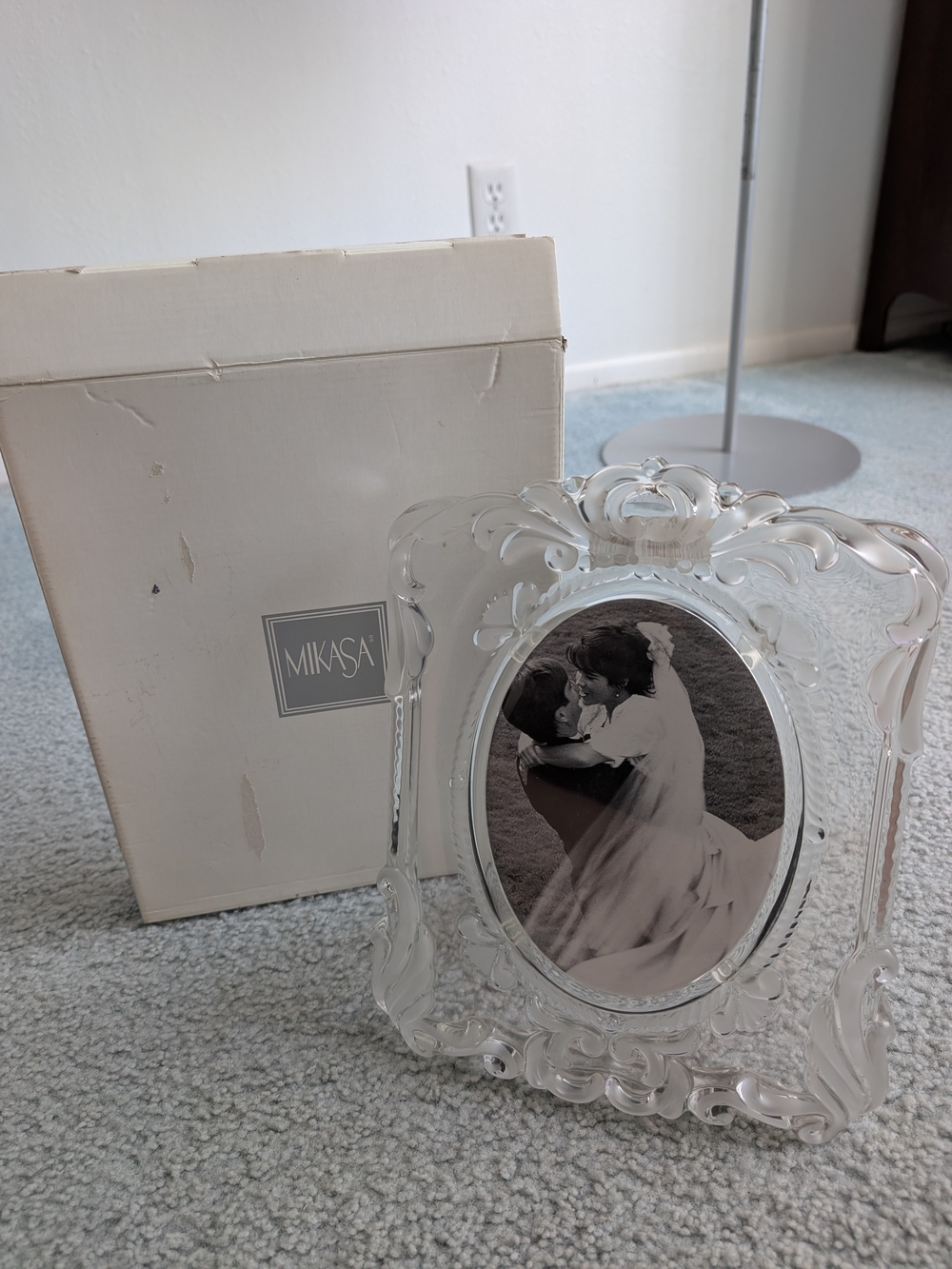 Mikasa Clear Ornate Decorative Glass Picture Frame 5 X 7 Oval